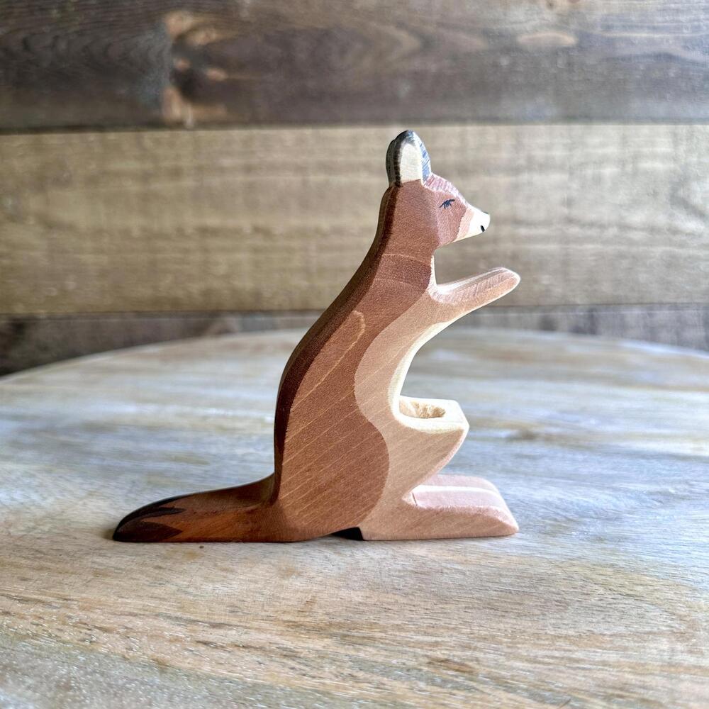 Ostheimer - Wooden Kangaroo (no baby/joey) Waldorf Montessori Open Ended Toy - Picture 2 of 8